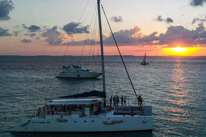 Isla Mujeres Unlimited Catamaran! Drinks, Fun & Party From Playa Del Carmen - Isla Mujeres Beach Club Stop: Sun Loungers, Buffet, and Time to Unwind