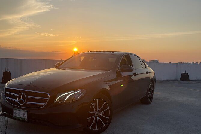 Luxury SUV Private Transfer – Cancun Airport ↔ Playa del Carmen - Pickup timing, GPS tracking, and the 15-minute wait