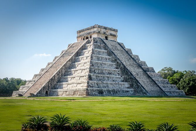 Luxury Tour to Chichen Itza and 2 Cenote - From Tulum - Meals on the Day: Breakfast Bag, Buffet Lunch, One Bus Drink