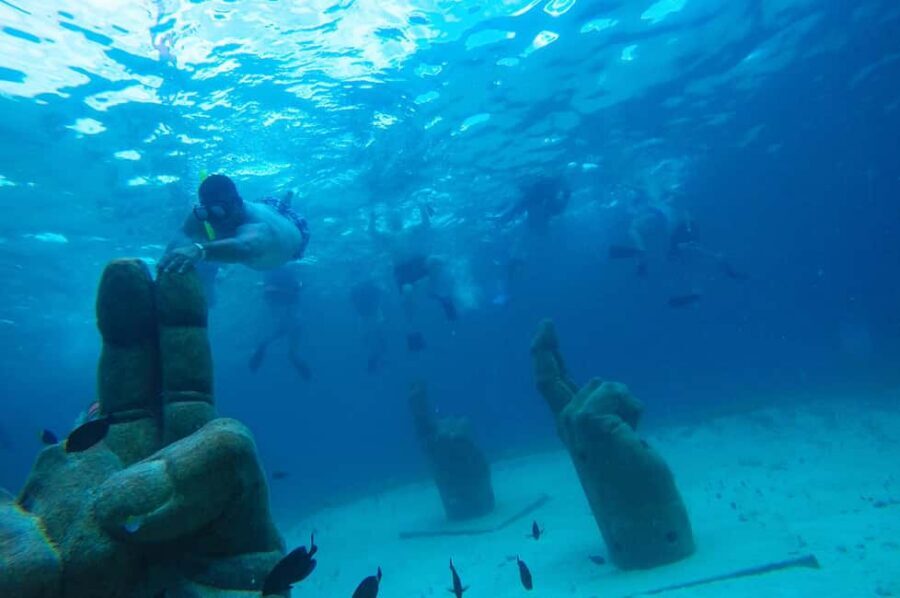 PDC: Isla Mujeres Catamaran Tour with Snorkeling - Snorkeling at the Punta Sam / El Meco reef: what’s included and what isn’t