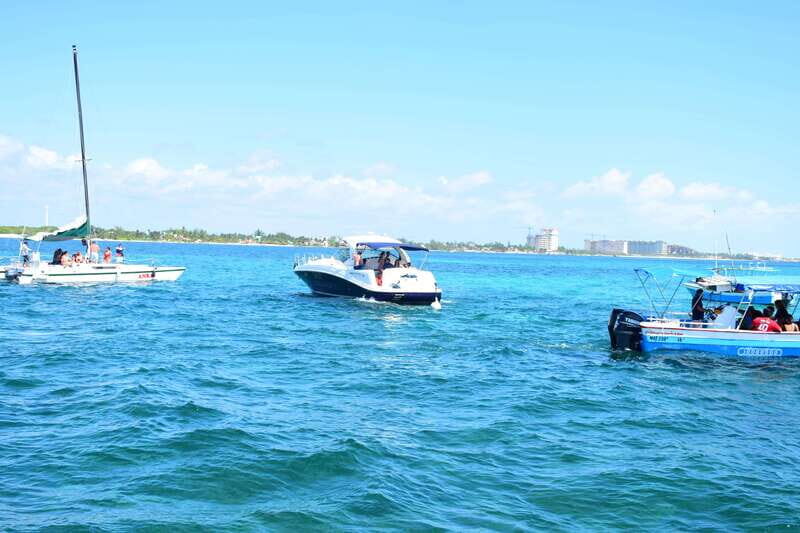 PDC: Isla Mujeres Catamaran Tour with Snorkeling - Isla Mujeres downtown: 90 minutes for crafts, souvenirs, and local flavor