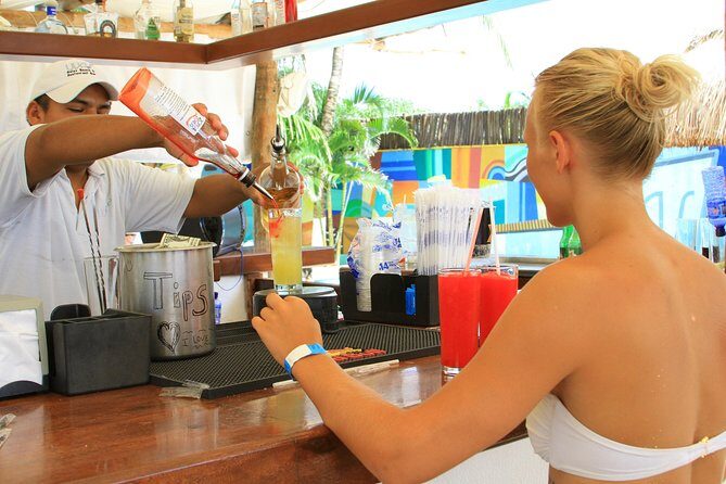 Playa Uvas Open Bar Exclusive Pass - The 30-minute shore snorkel: guided, gear-included, and close to the action