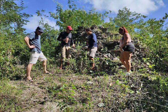Private Cozumel Cave and Ruin Exploration Tour with Mexican Lunch - El Mirador Lookout: East-Side Beach Huts, Souvenirs, and Oceanfront Lunch