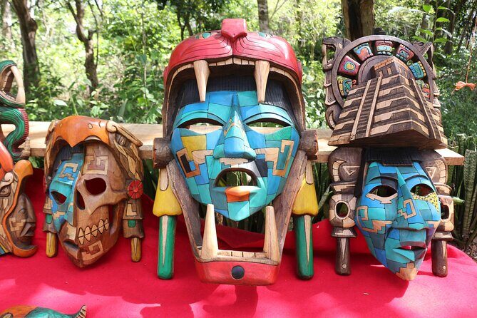 Private Full-Day Guided Chichen Itza Tour with Lunch - Why this combo works: ruins, water, and colonial streets
