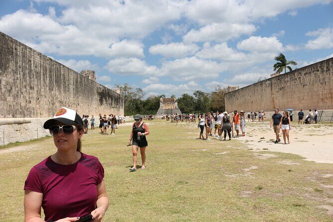 Private Full-Day Guided Chichen Itza Tour with Lunch - Valladolid and the Saint Bernadine convent: history you can walk through