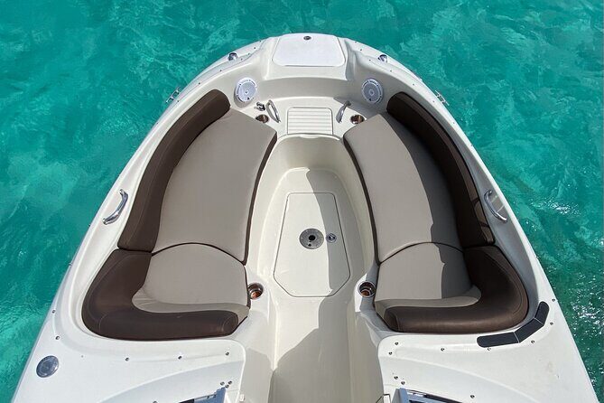 Private snorkeling with 23ft Sea Ray in San Miguel de Cozumel - Lunch and drinks on board: the underrated part of snorkeling