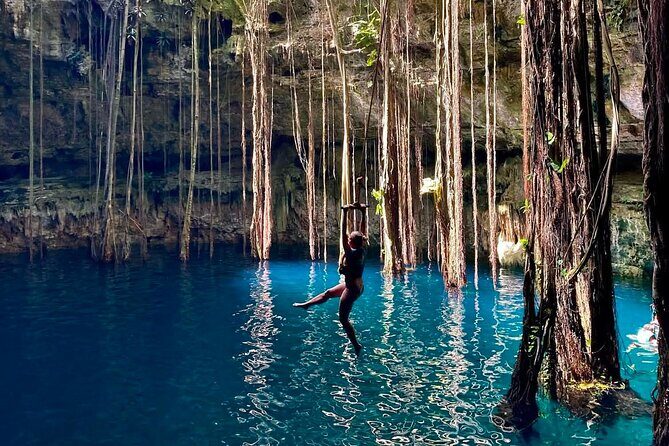 Private Tour 3 Cenotes & Valladolid Suytun Oxman Saamal Lunch - Valladolid: a town break with free admission for the included stop