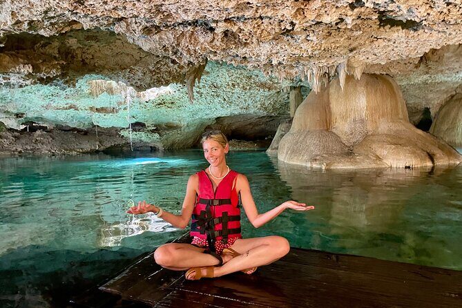 Private Tour to Tulum Ruins And Cenote Yax Muul with Lunch - Tulum Archaeological Site: Port-City Views and a Smooth Entrance