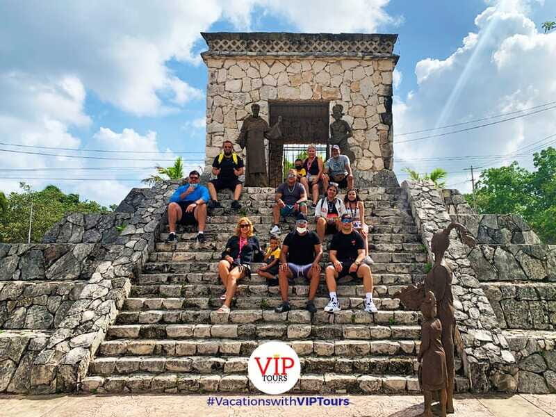 Private Van Service. Tasting the best of Cozumel - Getting started at Hard Rock Cafe, with pickup that actually helps