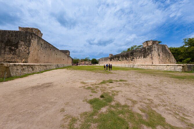 Riviera Maya: Chichen Itza Tour with Cenote - Valladolid stop: quick, calm, and useful for photos