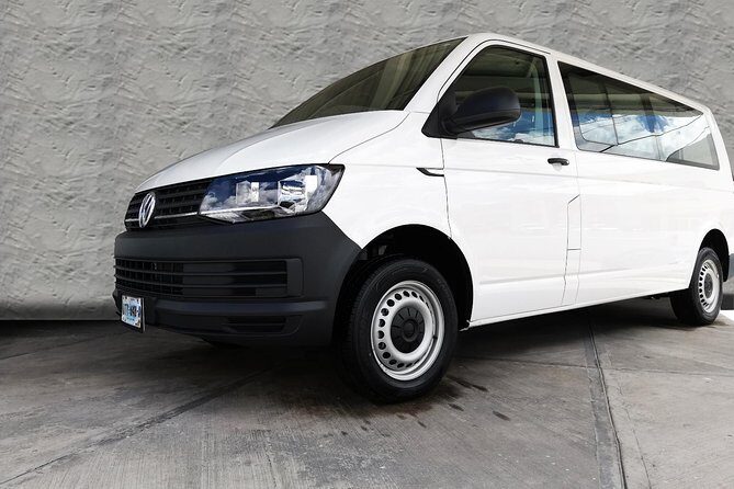 Safe Trip: One Way Cancun / Riviera Maya Shuttle Hotel / Airport / Hotel - The Drive Itself: Comfort, Direct Route, and Timing Reality