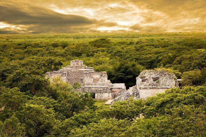 Self-Guided Audio Walking Tour of Mexico’s Ek Balam - Ballgame, ballcourt, and the steam bath: where the narration adds meaning