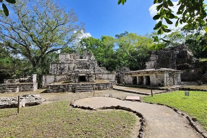 Sian Ka'an Biosphere Reserve Guided Tour - Zona Arqueologica de Muyil: Mayan ruins in the jungle