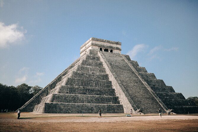 Small Group with early access to Chichen Itza, Coba and Cenote - Chichén Itzá in 2.5 hours: guided sights plus 45 minutes to roam