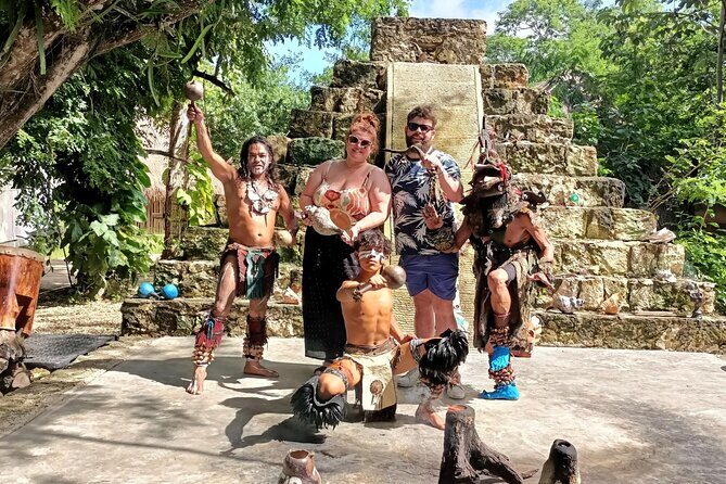 Tour in the Village Shopping and Beach Time in Cozumel - Private beach club: beds, showers, and real Caribbean downtime