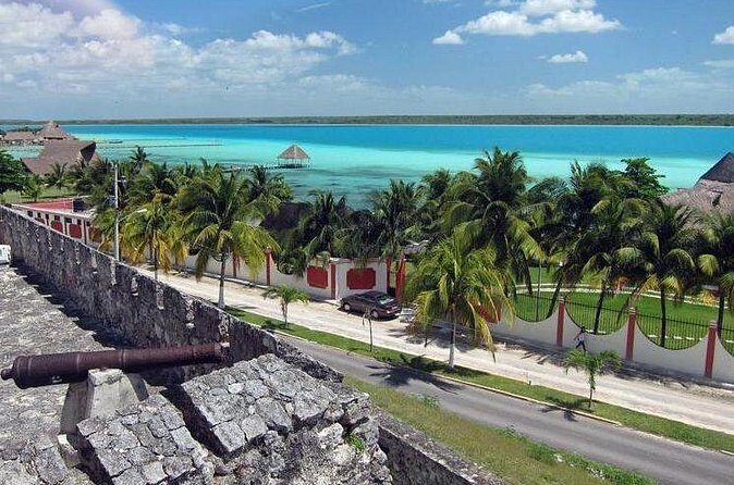Tour To Bacalar And The Lagoon Of The 7 Colors From Playa Del Carmen And Riviera - The boat circuit: Emerald, Black, Cocalitos, Pirate’s Canal, Bird’s Island