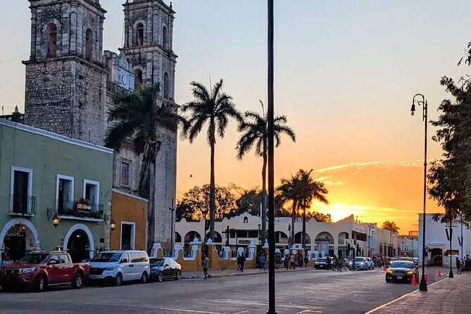 Trip to Chichen Itza with expert guides, Cenote swim & Valladolid - Valladolid on foot: a quick colonial color fix