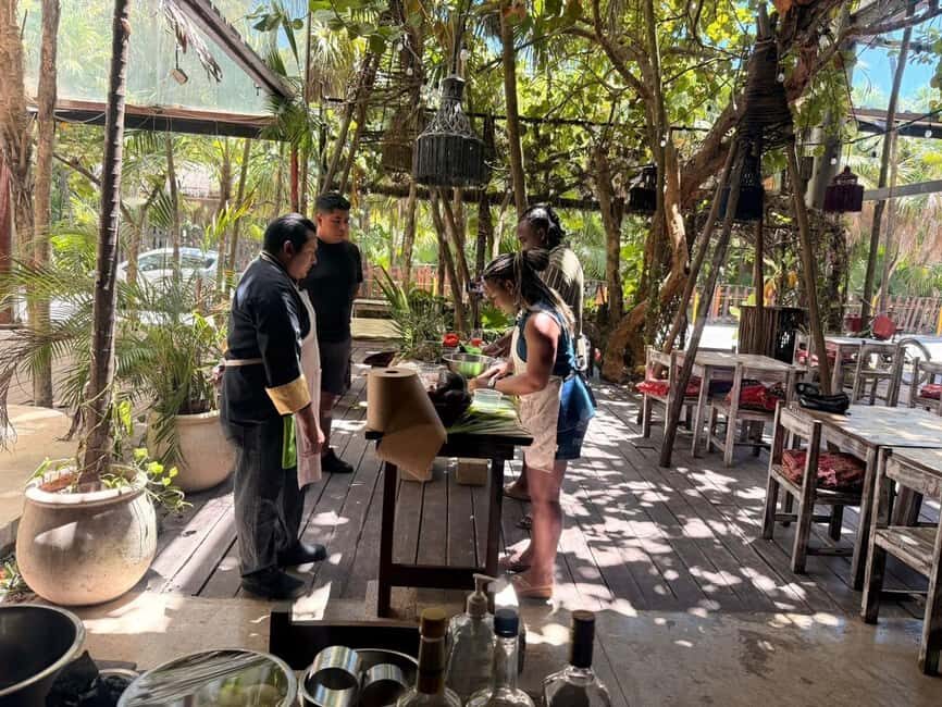 Tulum: Hands-On Mexican Cooking Class - Eating together: the communal meal part that makes it stick