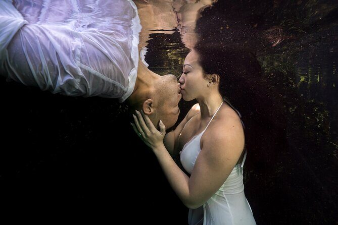 Underwater Photo Shoot Experience in Cenote - How this underwater cenote shoot actually works
