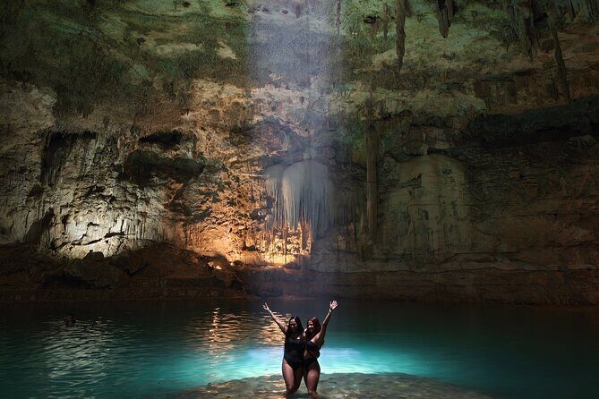 Visit to ChichEN itza in private without queues at the best price - Oxman Cenote: swim time with locker support