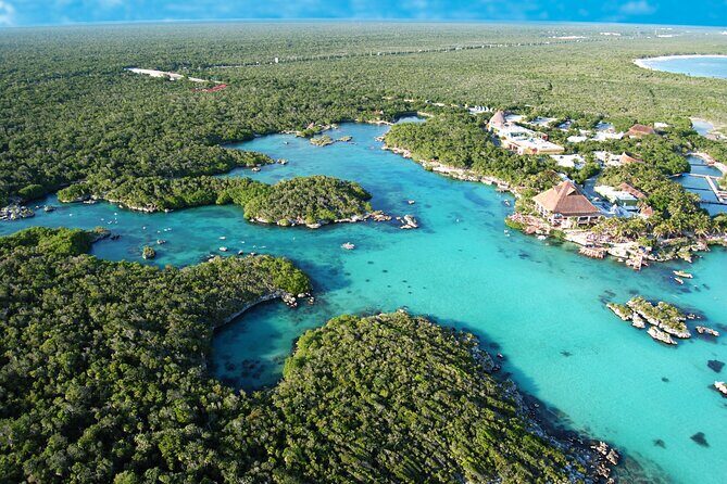 Xel ha & Tulum All Inclusive - The zipline and jungle rappel: adrenaline with real safety structure